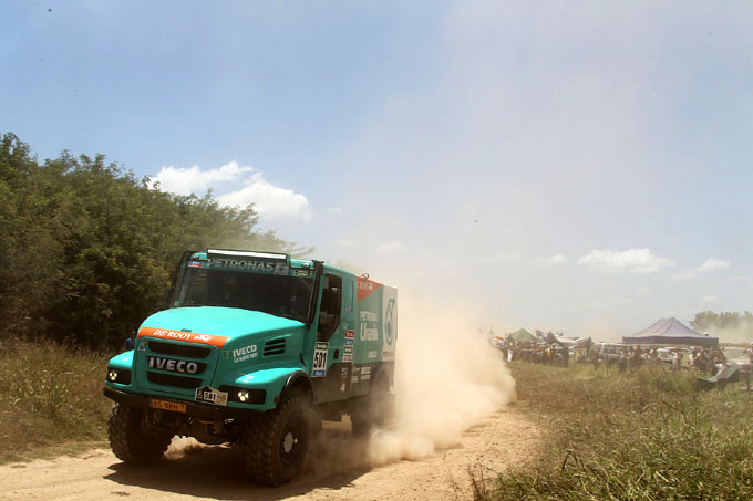 UITSLAGEN Dakar 2015 etappe 5: Op welke posities eindigen de Nederlanders?